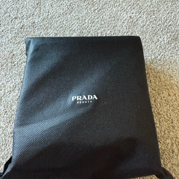 NEW Prada Beauty Case - Picture 4 of 4